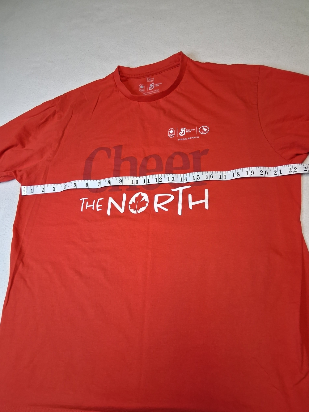 4/20$ Cheer The North Red Graphic Men's Crewneck Tee - [Brand Unspecified] - Picture 3 of 5